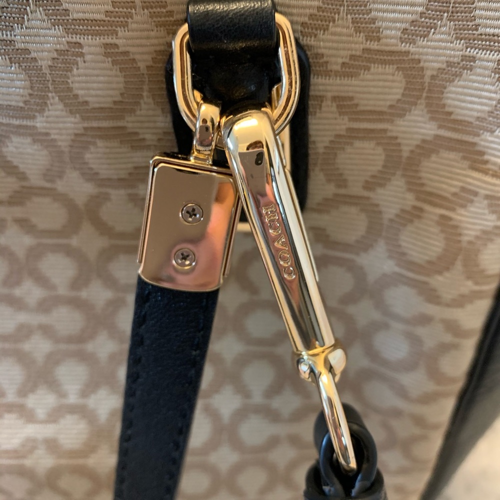 Coach Handbag - Picture 8 of 8